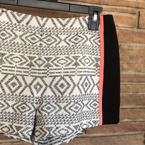 Bebe High Waisted Jacquard Knit Shorts - Picture 5 of 11